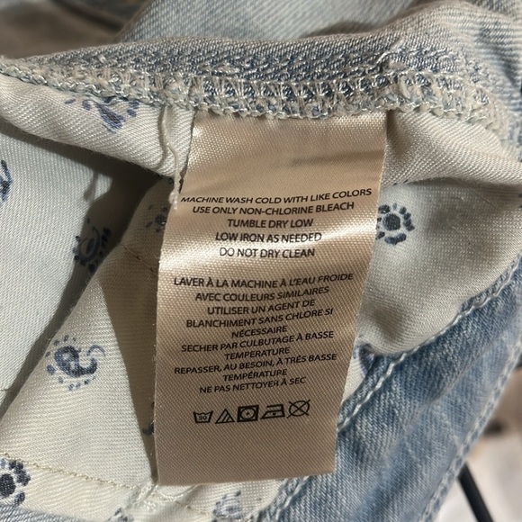 Anthropologie Pilcro Low Rise Light Wash Cut Off Denim‎ Shorts Size 28 - Picture 8 of 8